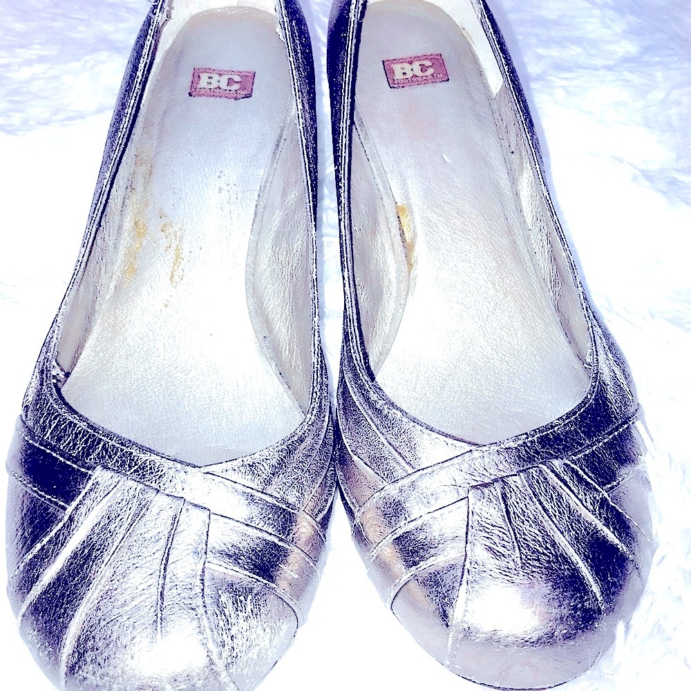 Silver gently worn BG slip on shoe 8! Thicker sole for height but so comfy 8! - Picture 1 of 4